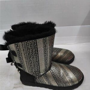 UGG Kids Boots in Black and Metallic